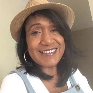 Meet your Posher, Joan